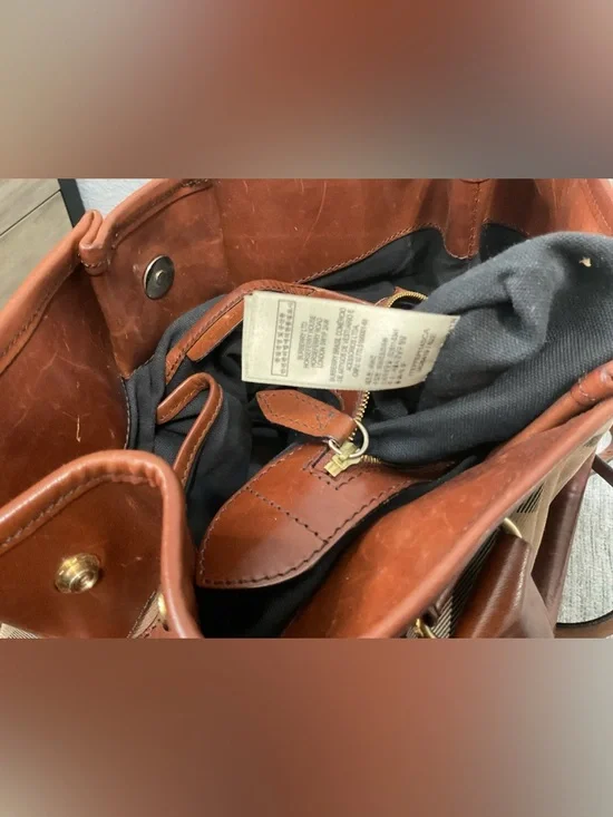 Burberry bags - Picture 14 of 16